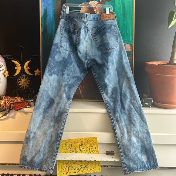 Levi's 501 Button Fly Men's Light Blue Upcycled Straight Jeans Size W36 L30 - Picture 16 of 16